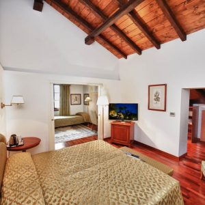 family-suite-bedroom-casali-della-cisterna