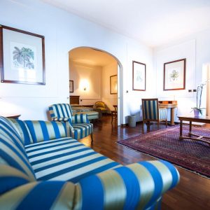 livingroom-snipe-grand-suite